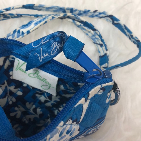 🆕 Vera Bradley Quilted Wristlet Long Strap